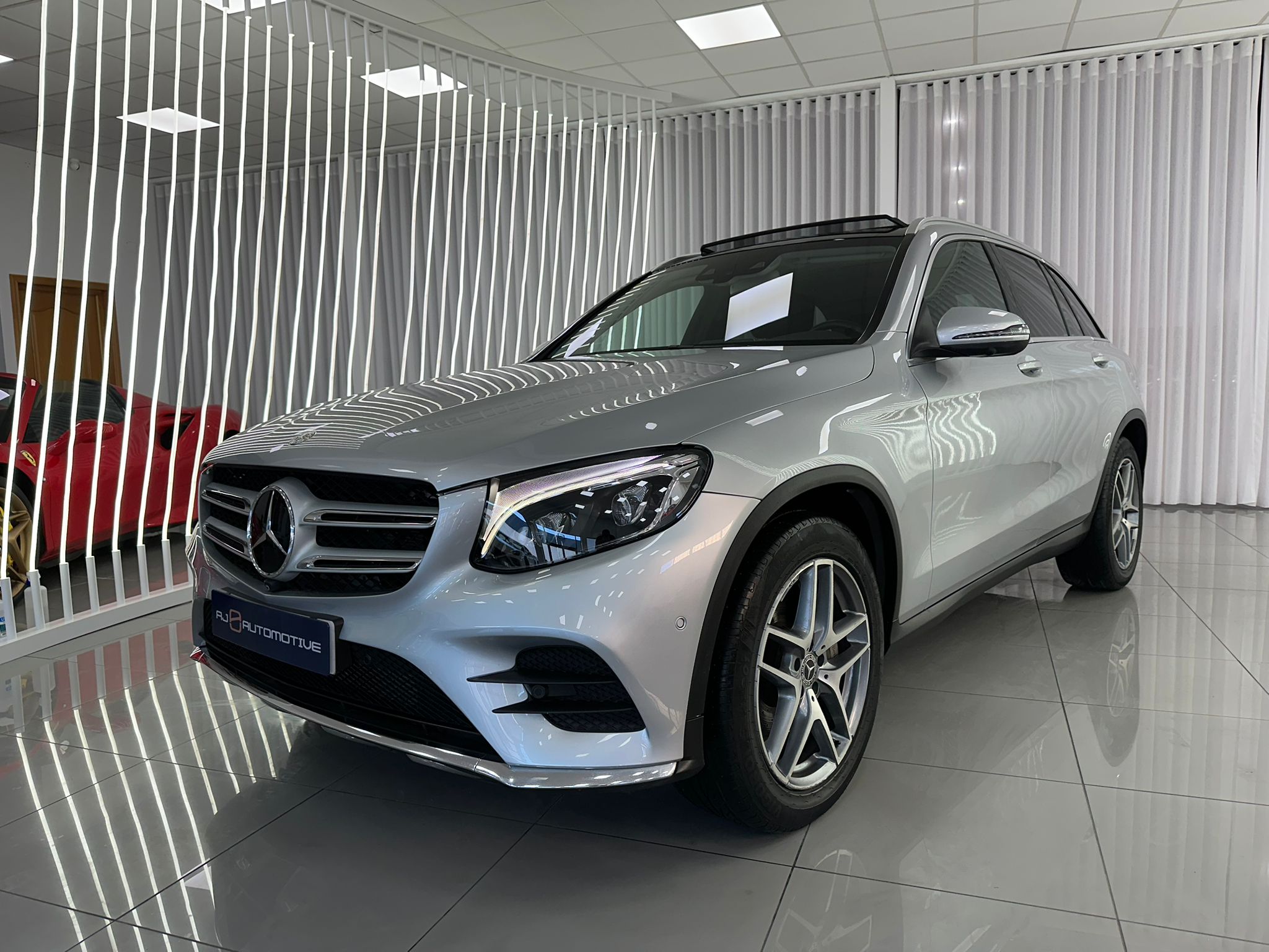 250D 4MATIC AMG 204CV 9G-TRONIC