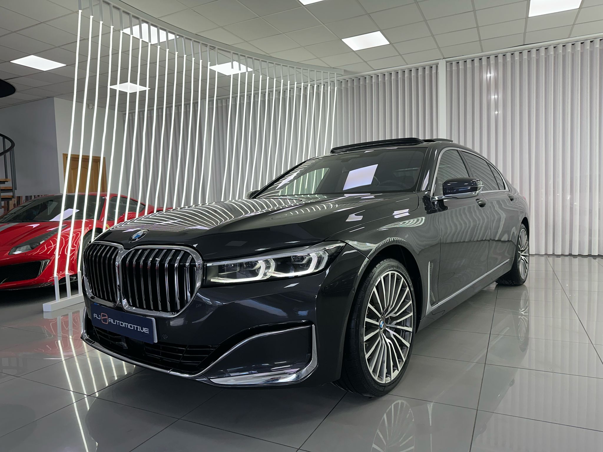 XDRIVE 320CV AUTO. 8 VEL.